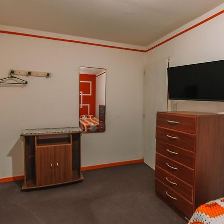 Habitaciones Mary 2 Camas Simples En Casa Compartida Ushuaia Luaran gambar