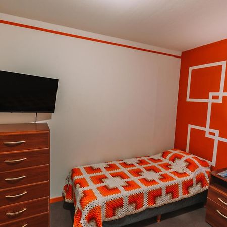 Habitaciones Mary 2 Camas Simples En Casa Compartida Ushuaia Luaran gambar